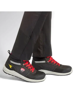 Diadora Speedy Mid S3S Schwarze wasserabweisende mittelhohe Sicherheitsschuhe