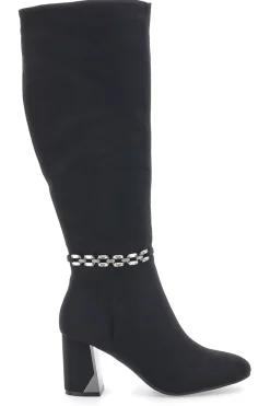 Die ersten 392-Stiefeletten mit Absatz