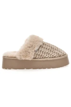 Pantofole beige intrecciate con interno in peluche Superga S79Y310