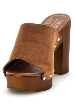 Sandalo marrone con tacco e borchie Pittarello Must Have 11233