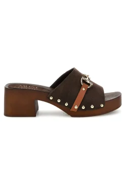 Sandalo marrone in pelle con tacco e borchie Pittarello Must Have 11938