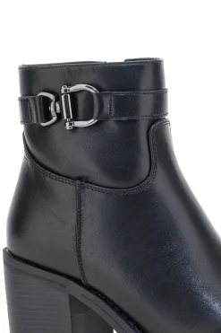 Schwarze Stiefeletten mit Absatz und Gürtel-Detail Pittarello Capsule BT24186003