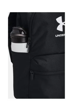 Schwarzer Rucksack mit weißem Under Armour Logo 1380476-002
