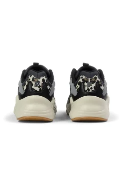 Sneakers nere con dettagli animalier e suola chunky Fila FFW0194