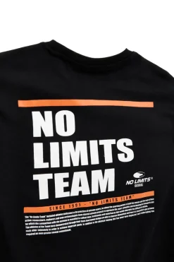 T-shirt nera in cotone con stampa sul retro No limits MATS042S24