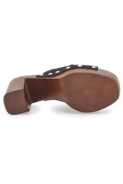 Zoccoli sabot neri con borchie e tacco largo effetto legno Pittarello Love 405011/P