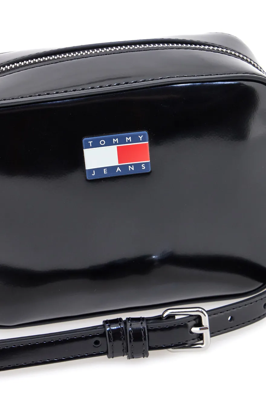 Borsa a tracolla nera effetto lucido Tommy Camera Bag
