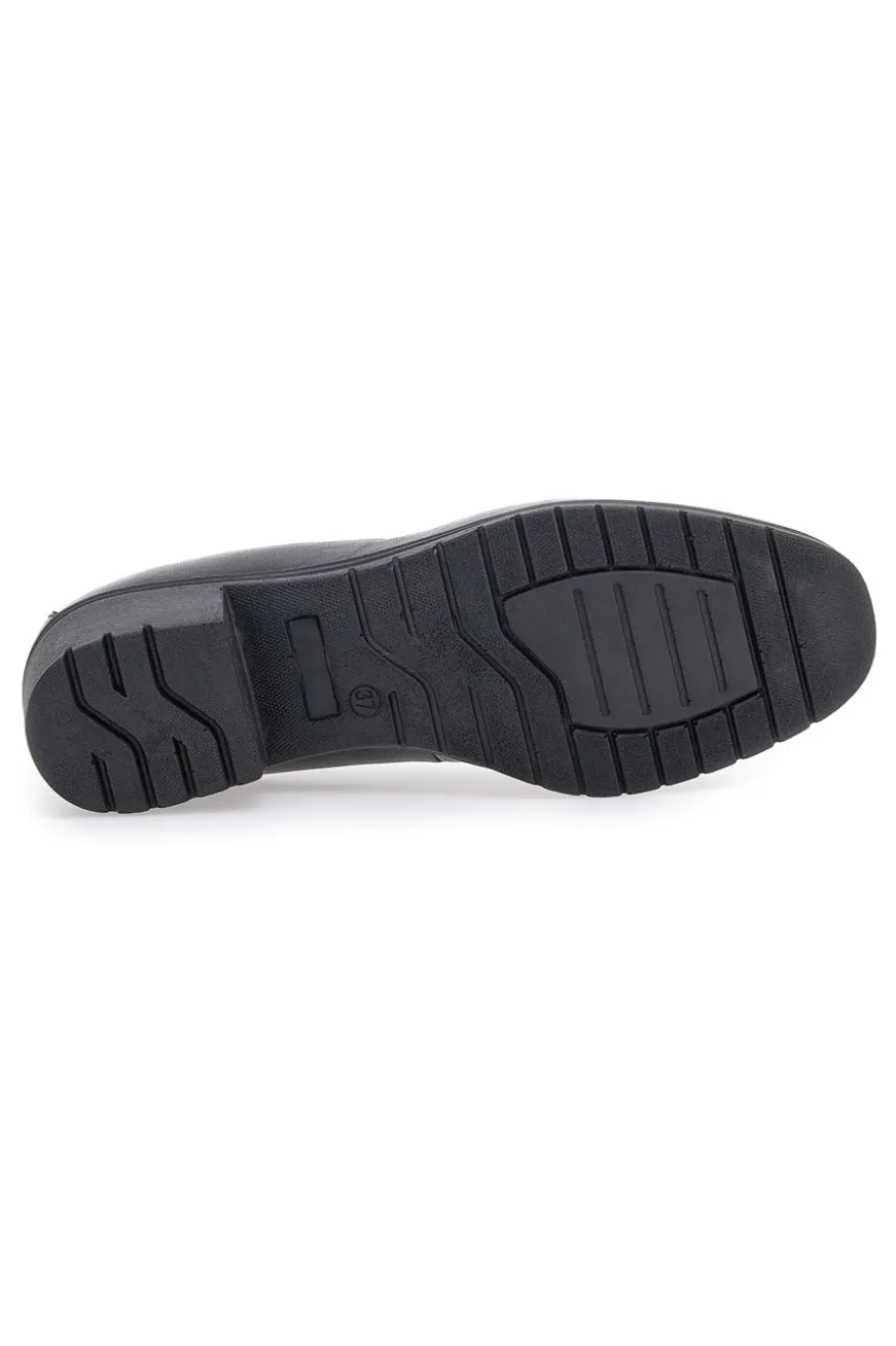 Scarpe comode nere in pelle con tacco basso e memory foam Pittarello 11574