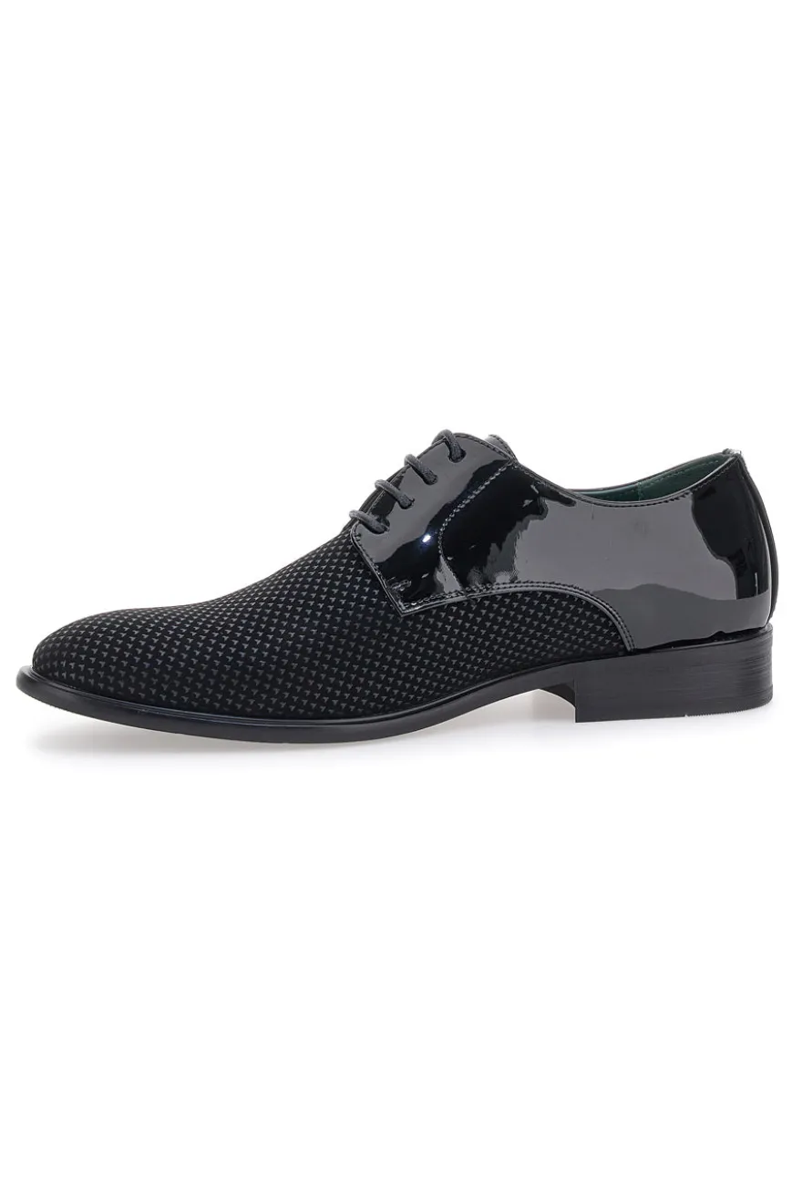 Scarpe Stringate in Vernice Nere GMV 119