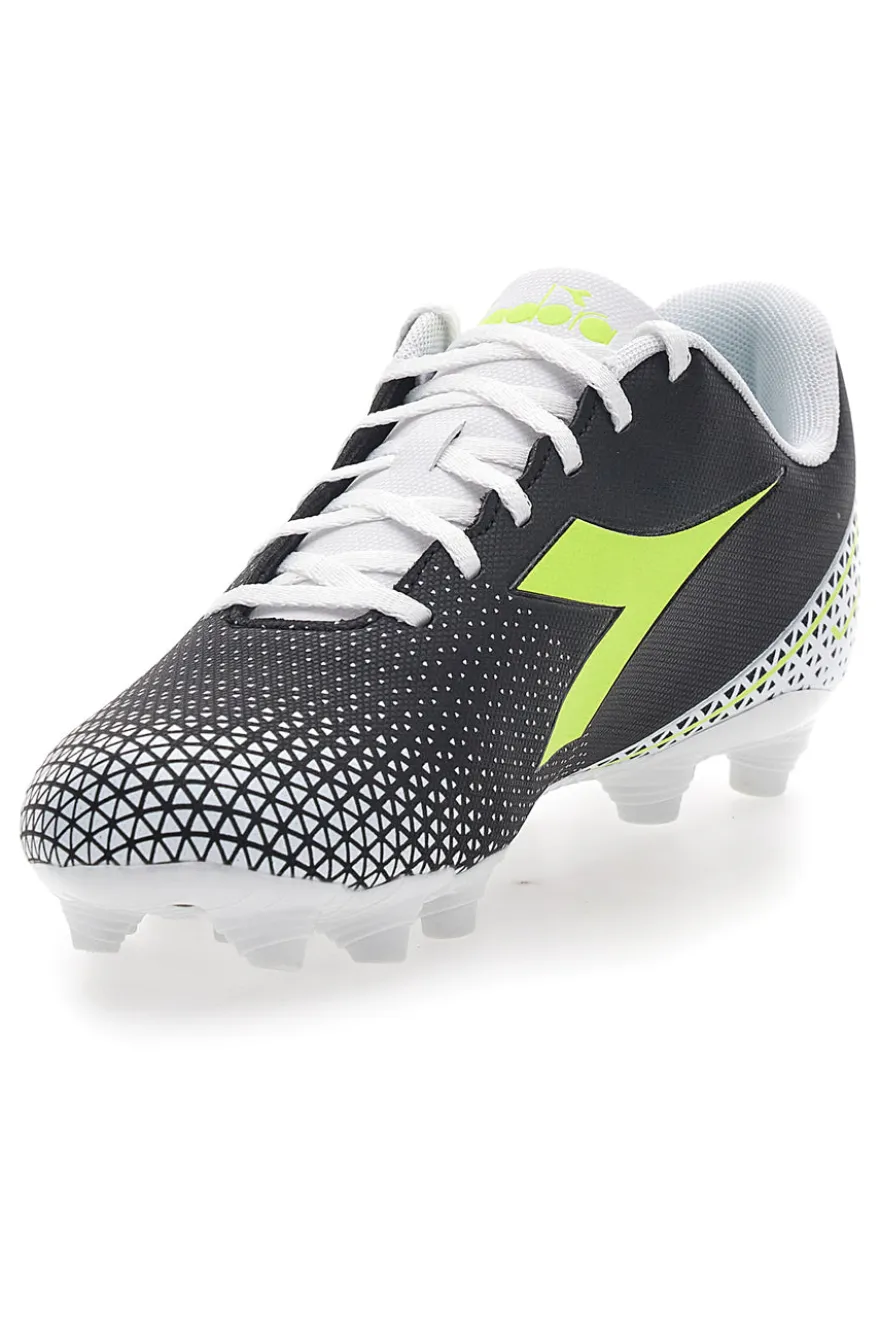 Schwarze Fußballschuhe für festen Untergrund mit gelbem Diadora Pichichi 6 Mg14-Logo