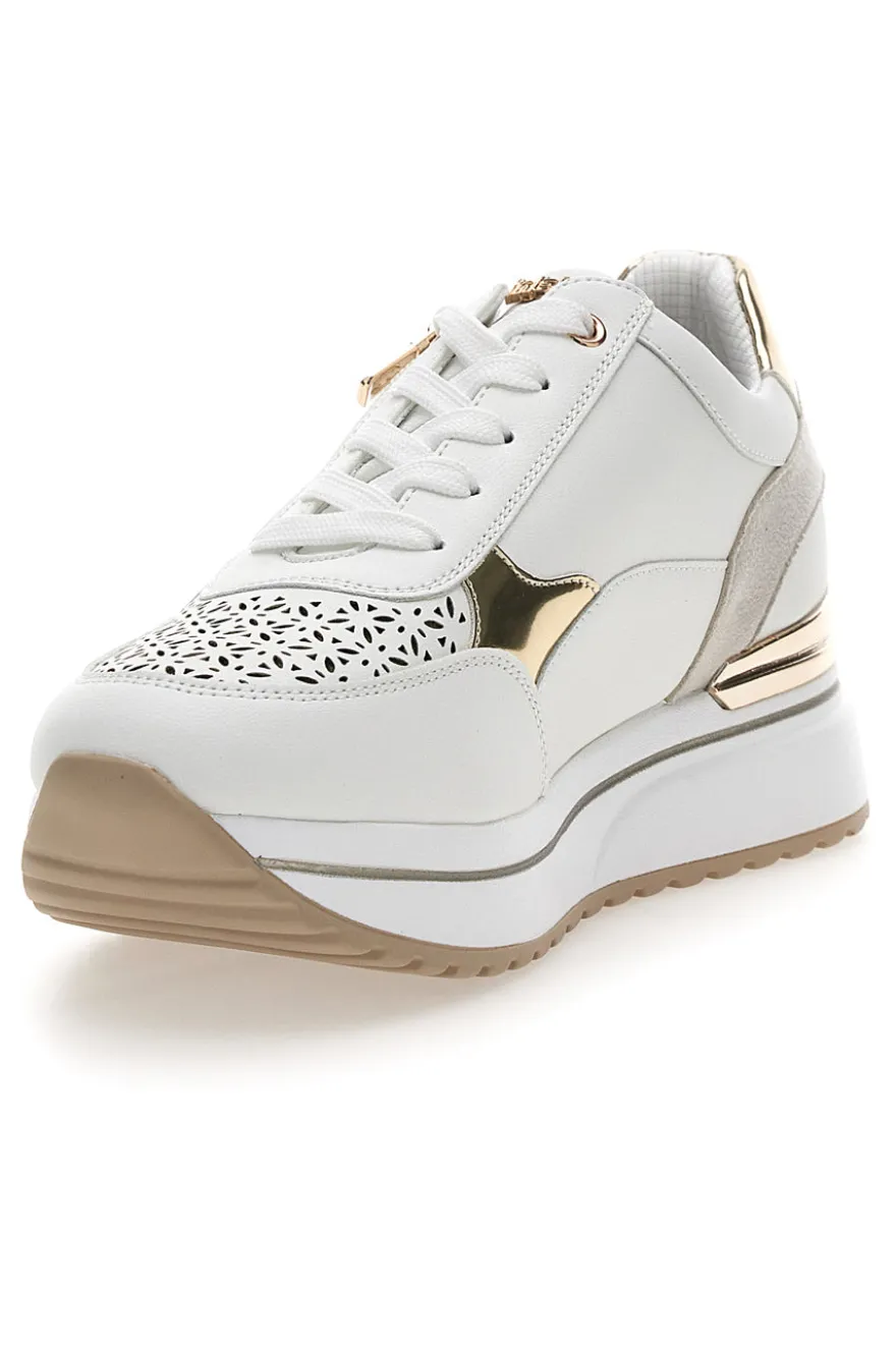 Sneakers bianche traforate con dettagli oro e zeppa Inblu 478IN