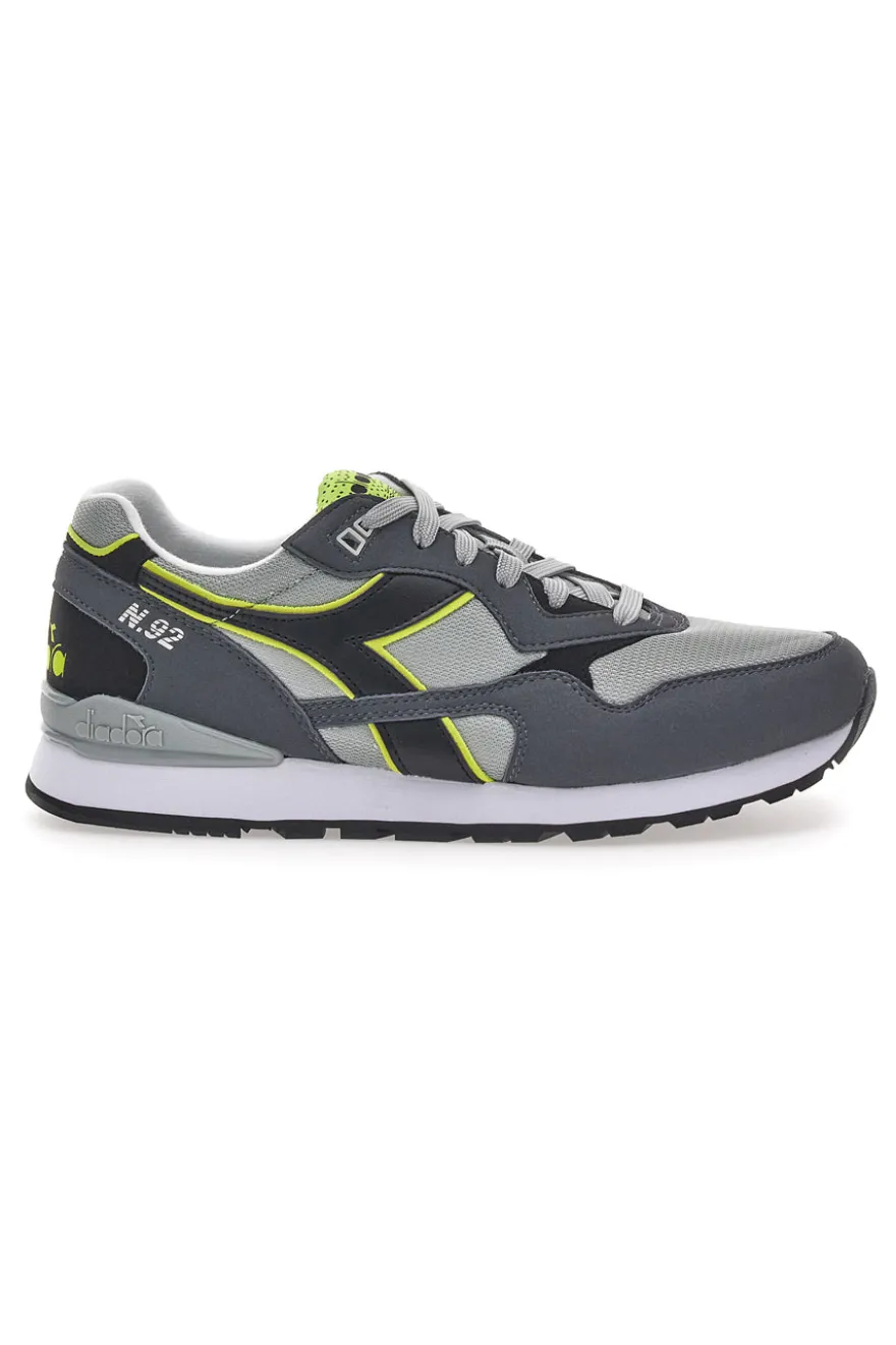 Sneakers Grigie con Tomaia in Pelle DIADORA N.92