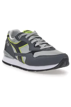 Sneakers Grigie con Tomaia in Pelle DIADORA N.92