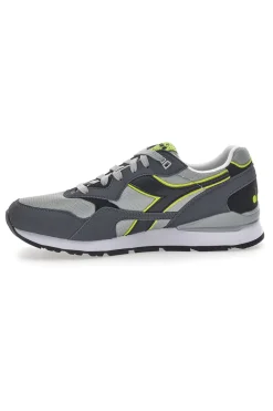 Sneakers Grigie con Tomaia in Pelle DIADORA N.92