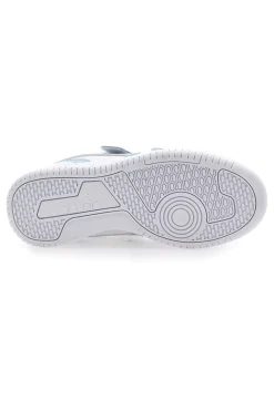 Weiße und hellblaue Turnschuhe mit grauem Diadora Raptor Low Ps-Logo